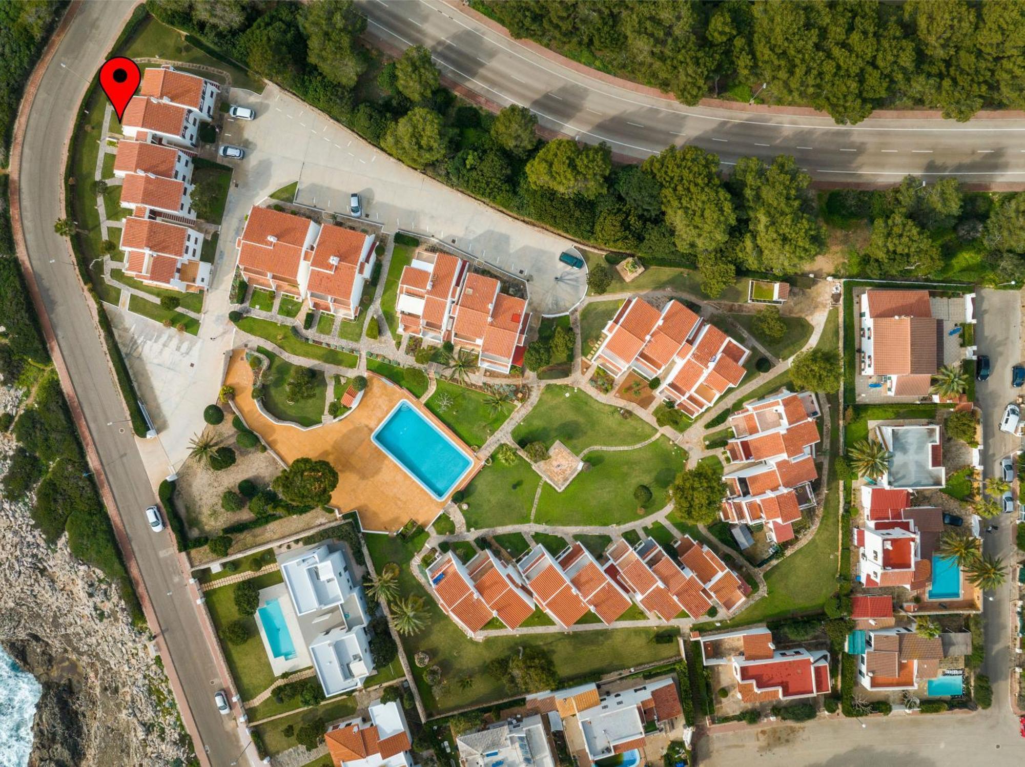 Vista Faro-Apartamento Con Balcon Que Mira Al Mar Cala' en Bosch Bagian luar foto