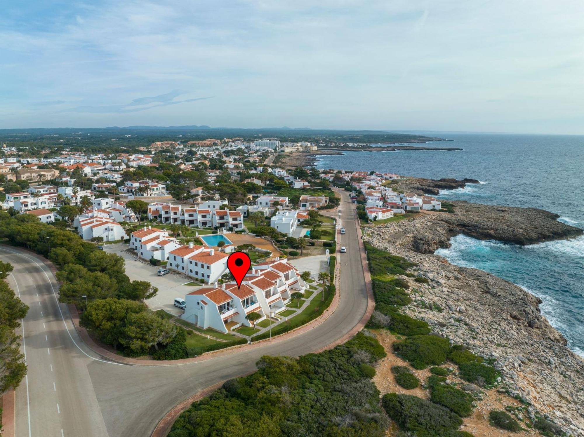 Vista Faro-Apartamento Con Balcon Que Mira Al Mar Cala' en Bosch Bagian luar foto